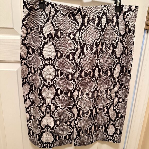 Black & White Snakeskin Print Skirt - L - Picture 2 of 5